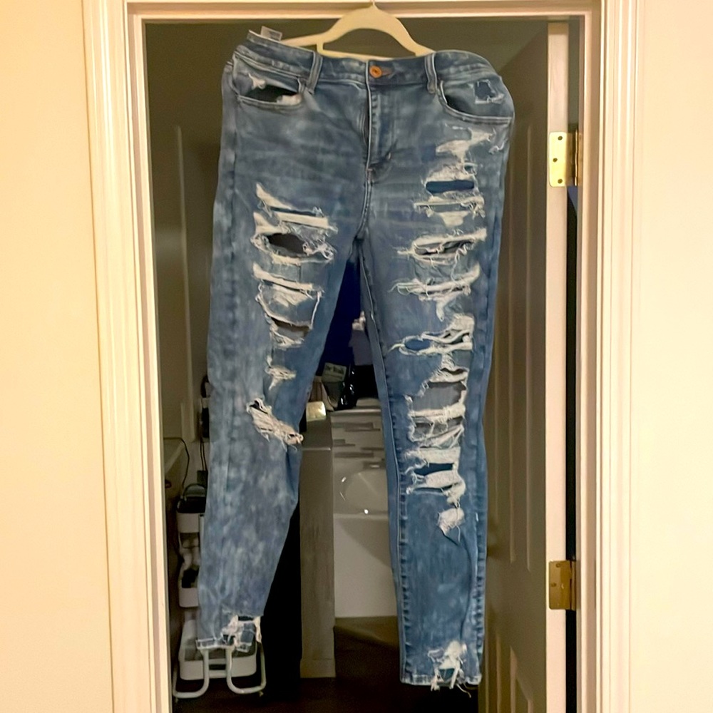 Size 16 regular ripped distressed AE American Eagle jeans